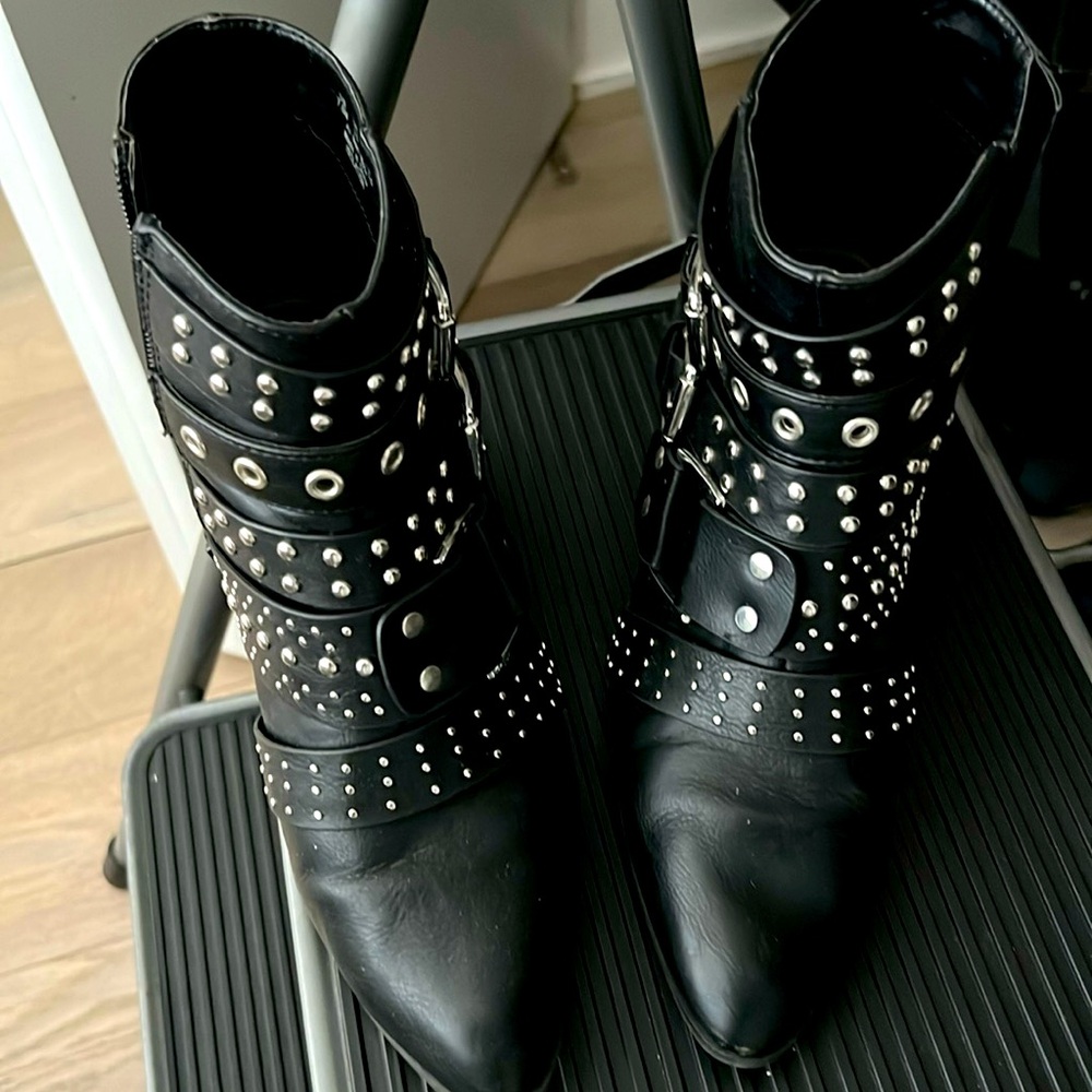 Black boots